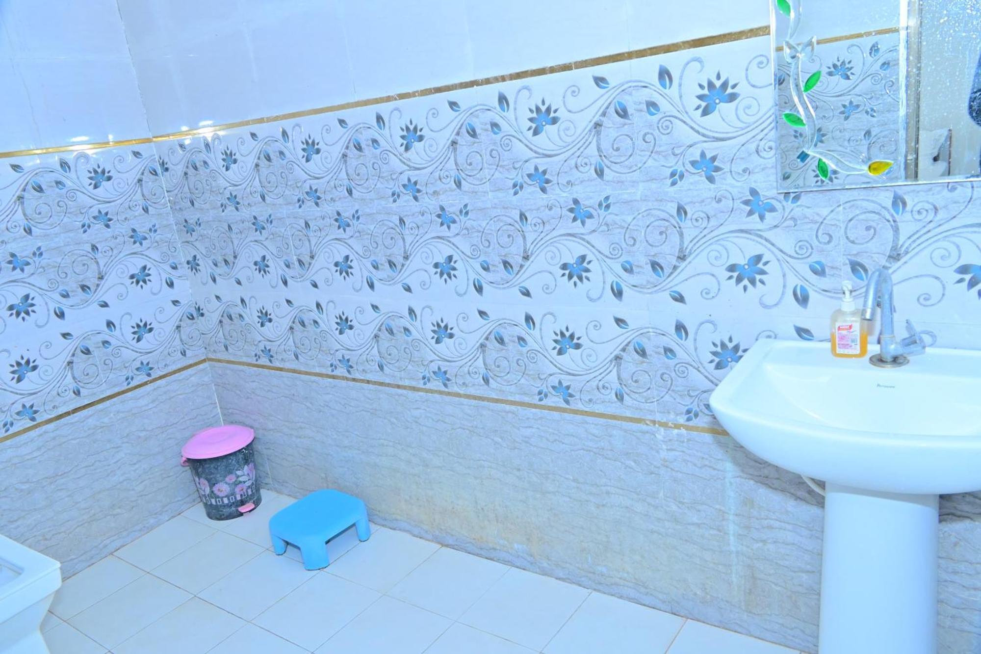 Bk Palace Homestay *